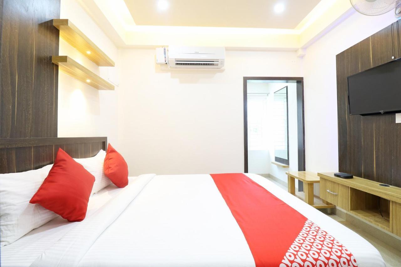 Oyo 37349 Sai Palace Hotel Chik Banavar ภายนอก รูปภาพ